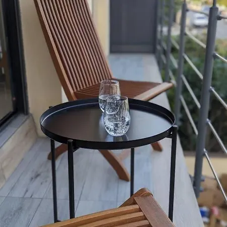 2 Bedroom For 4-6, Only 10' By Car From Paris. Appartement Chille